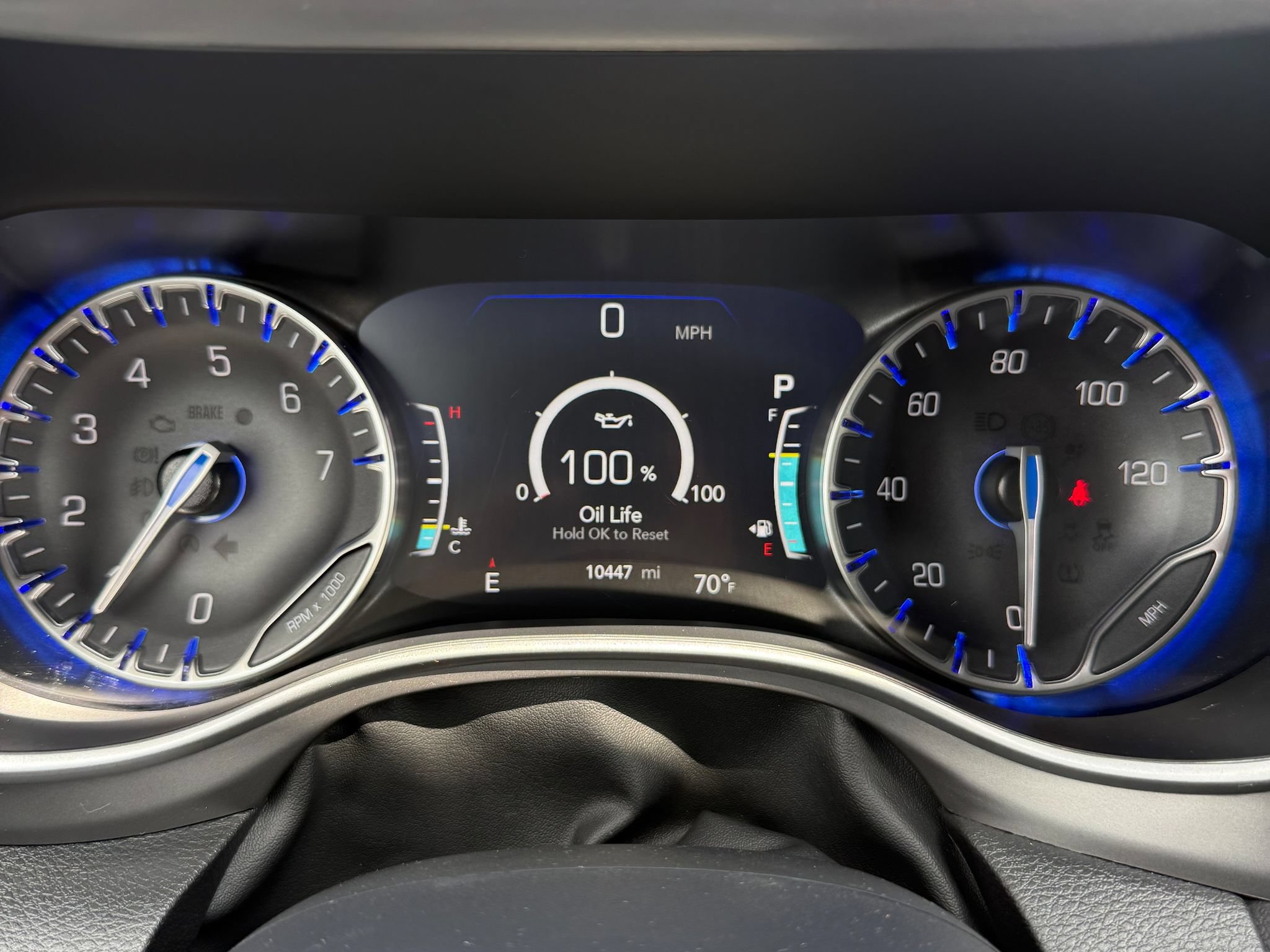 Used 2027 Chrysler Pacifica Select FWD image 41