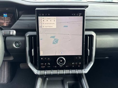 Used 2025 GMC Acadia Elevation image 25