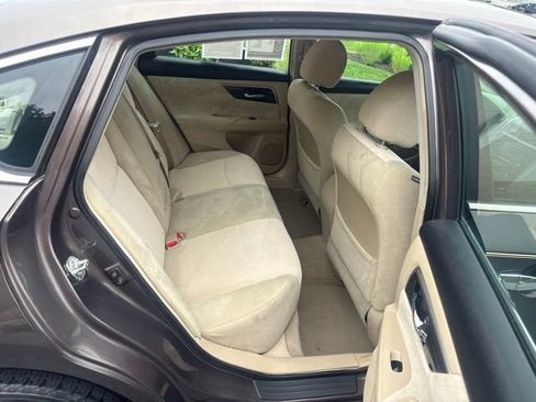 Used 2013 Nissan Altima 2.5 S FWD image 13