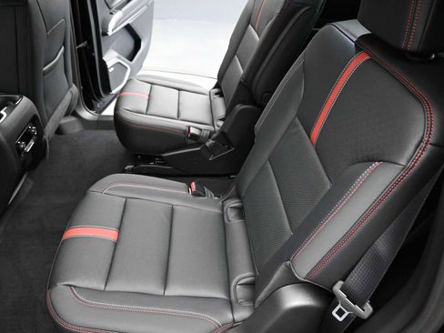 New 2026 Chevrolet Traverse RS image 13