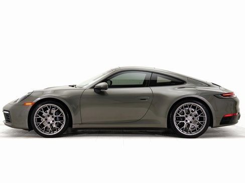 Used 2023 Porsche 911 Carrera image 2
