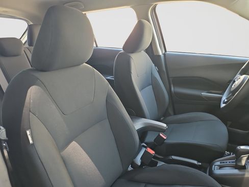 Used 2025 Nissan Kicks Play S FWD image 18