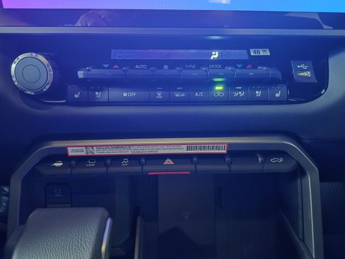 New 2026 Toyota Tundra Platinum image 34