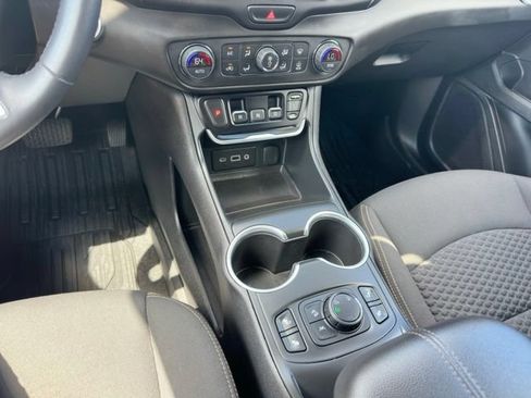 Used 2021 GMC Terrain SLE w/ Driver Convenience Package AWD/4WD image 20