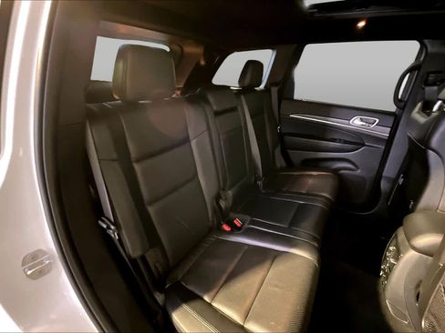 Used 2019 Jeep Grand Cherokee Limited w/ Luxury Group II AWD/4WD image 20