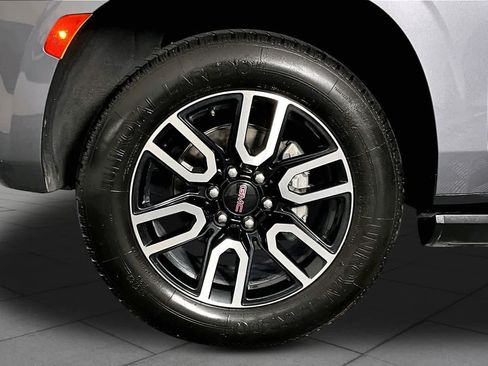 Used 2022 GMC Yukon AT4 AWD/4WD image 11