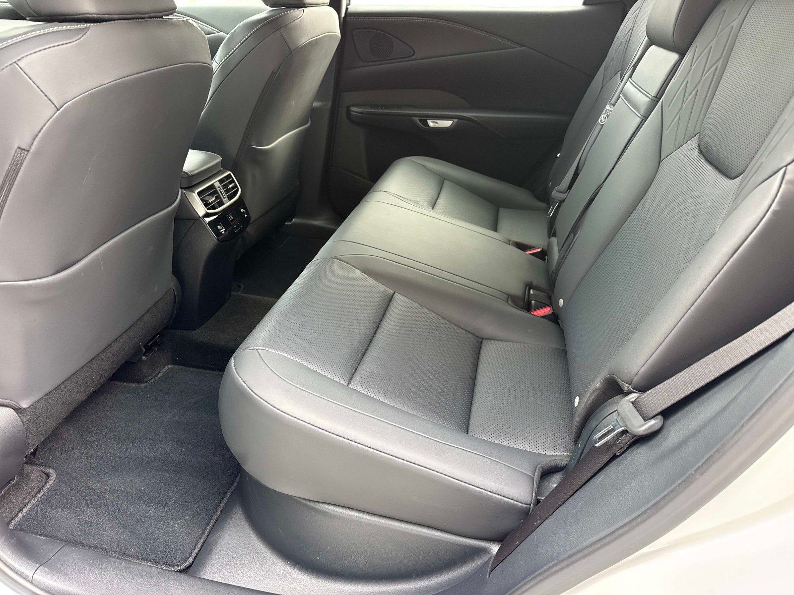 Used 2025 Lexus RX 350 Premium w/ Accessory Package (Z1) FWD image 15