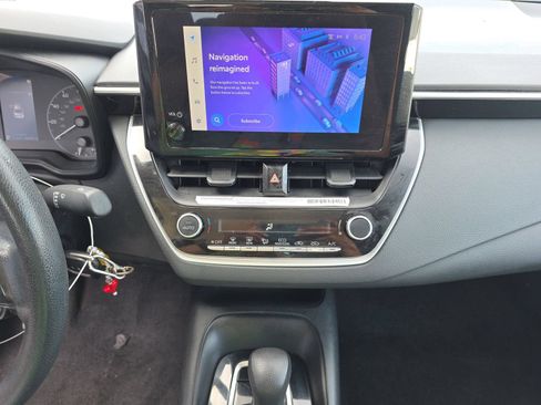 Used 2024 Toyota Corolla LE FWD image 11