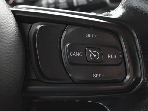Used 2021 Jeep Wrangler Sport S image 18
