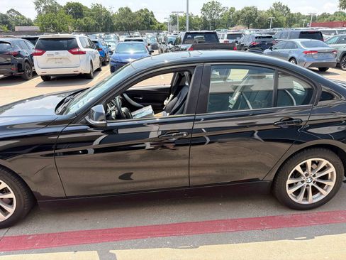 Used 2016 BMW 320i xDrive Sedan AWD/4WD image 4