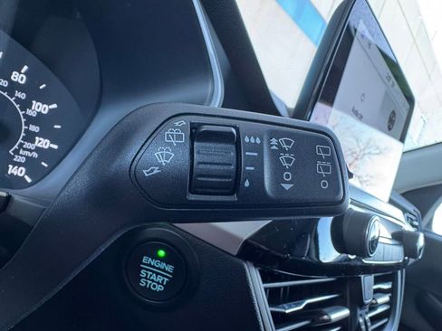 Used 2022 Ford Escape SEL image 15