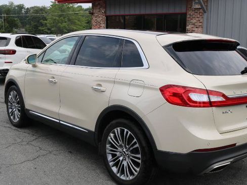Used 2016 Lincoln MKX Reserve FWD image 5