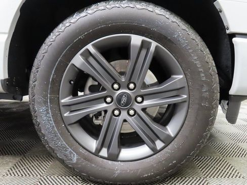 Used 2023 Ford F150 Lariat w/ Equipment Group 502A High image 8