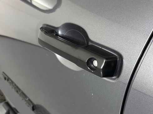 Used 2023 Toyota Tundra Limited image 12