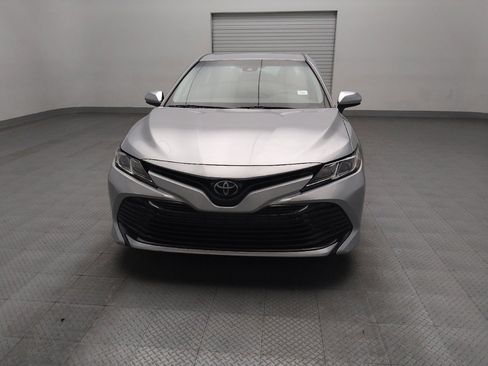 Used 2018 Toyota Camry LE FWD image 15