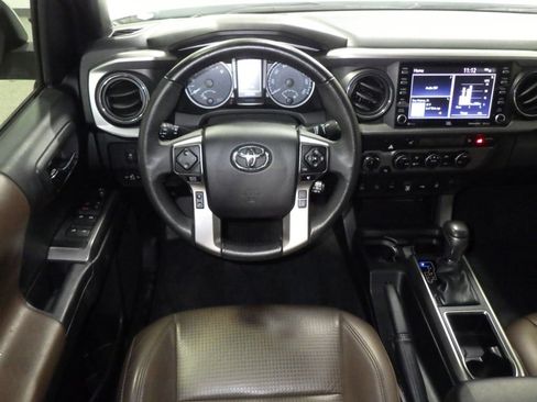 Used 2023 Toyota Tacoma Limited AWD/4WD image 9