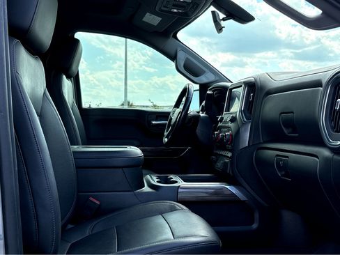 Used 2021 Chevrolet Silverado 1500 LT Trail Boss w/ Convenience Package II AWD/4WD image 8