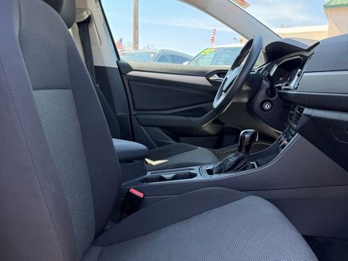 Used 2021 Volkswagen Jetta S w/ Driver Assistance Package image 9