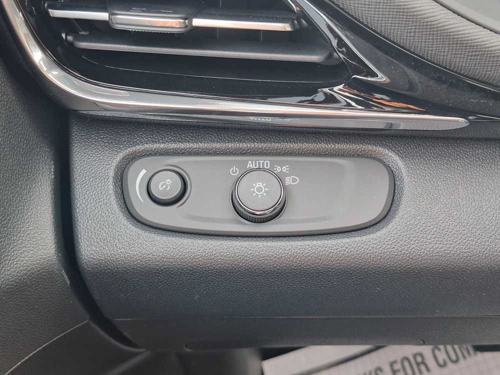 New 2026 Buick Envista Sport Touring w/ Convenience II Package FWD image 18