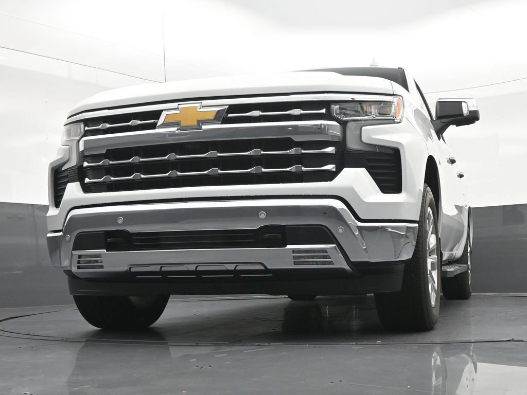 Used 2025 Chevrolet Silverado 1500 LTZ w/ Technology Package RWD image 30