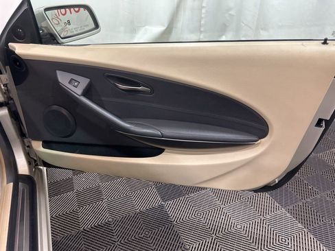 Used 2005 BMW 645Ci Convertible image 17
