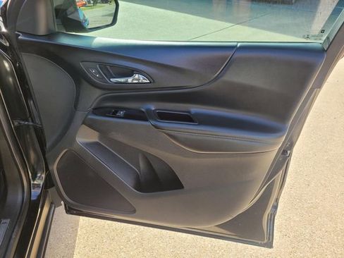 Used 2022 Chevrolet Equinox Premier w/ LPO, Floor Liner Package image 9
