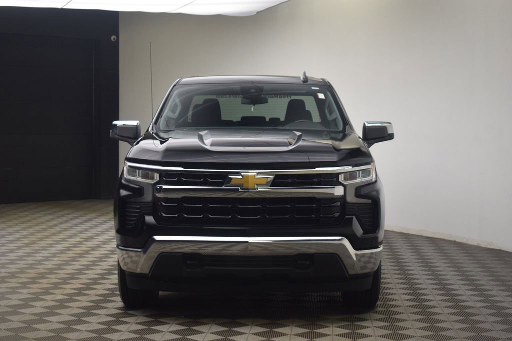 Used 2024 Chevrolet Silverado 1500 LT AWD/4WD image 16