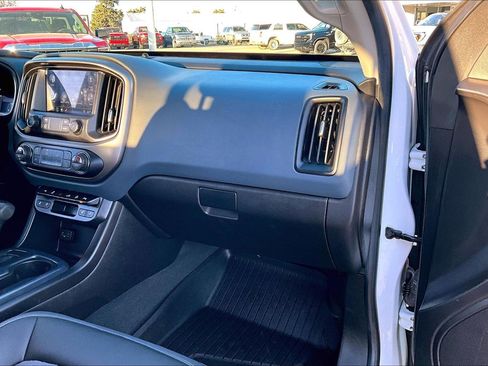 Used 2021 Chevrolet Colorado Z71 image 16