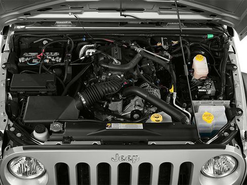 Used 2013 Jeep Wrangler Unlimited Sahara w/ Trailer Tow Group AWD/4WD image 15