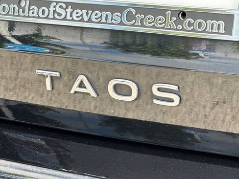 Used 2022 Volkswagen Taos SE image 22