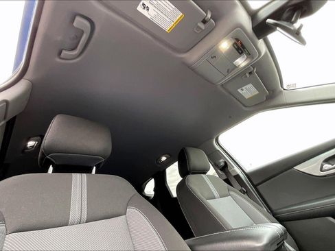 Used 2025 Chevrolet Blazer LT AWD/4WD image 29