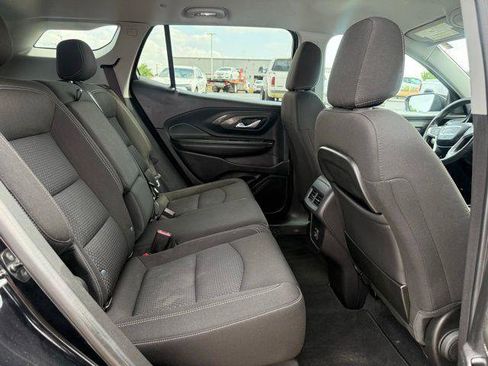 Used 2024 GMC Terrain SLE FWD image 4