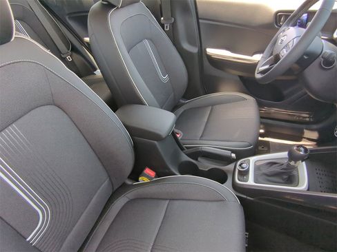 New 2025 Hyundai Venue Limited image 10