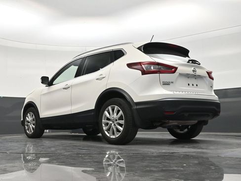 Used 2021 Nissan Rogue Sport SV FWD image 21
