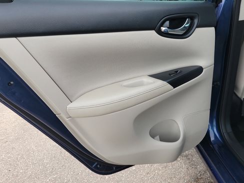 Used 2016 Nissan Sentra S image 10