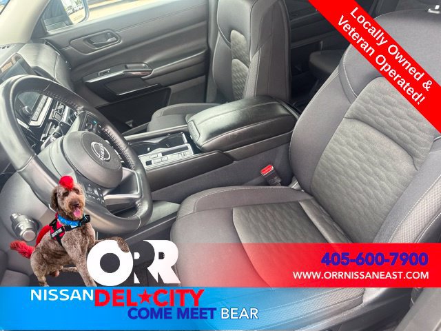 Used 2024 Nissan Pathfinder SV FWD image 16