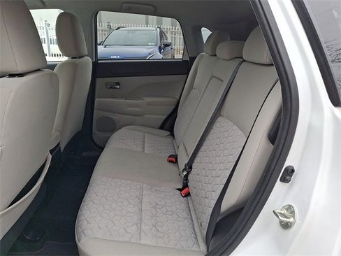 Used 2020 Mitsubishi Outlander Sport ES image 10