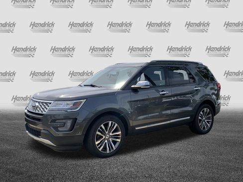 Used 2017 Ford Explorer Platinum image 5