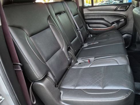 Used 2017 GMC Yukon XL SLT w/ Open Road Package AWD/4WD image 26