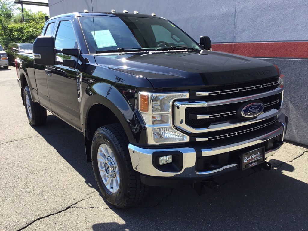 Used 2020 Ford F250 XLT w/ XLT Value Package AWD/4WD image 2