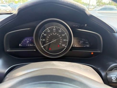 Used 2018 MAZDA MAZDA3 Touring FWD image 26