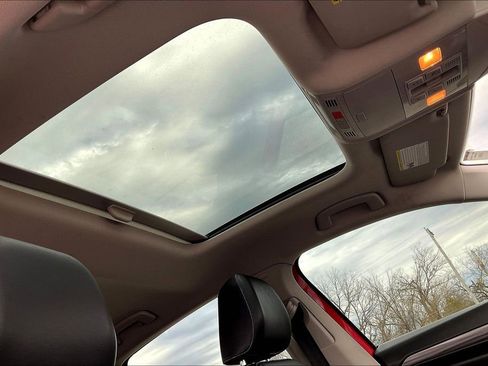 Used 2019 Volkswagen Jetta SEL image 17