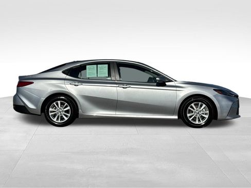 Used 2025 Toyota Camry LE FWD image 6