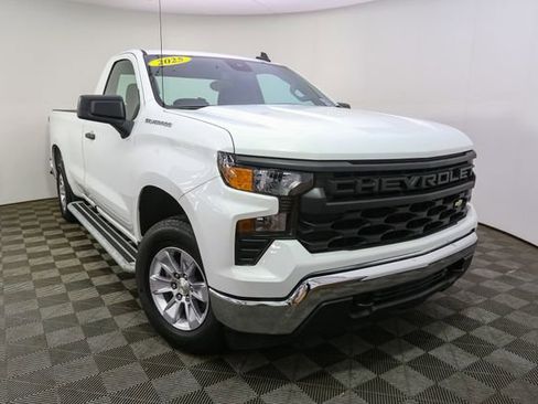 Used 2025 Chevrolet Silverado 1500 W/T image 3