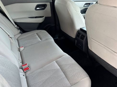 Used 2025 Nissan Rogue SV image 24