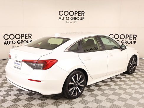 Used 2022 Honda Civic EX image 21