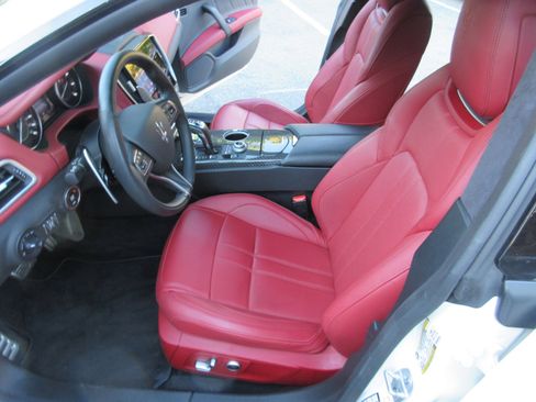 Used 2023 Maserati Ghibli Modena Q4 image 10