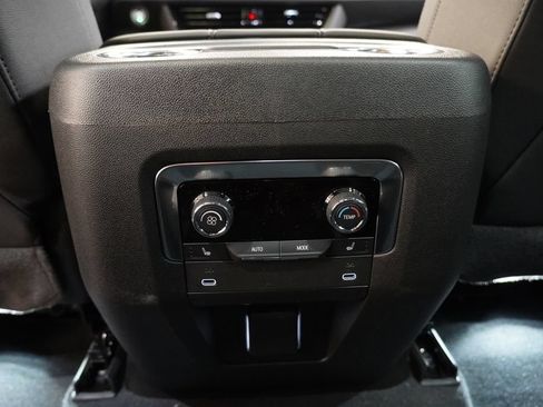 New 2026 Chevrolet Tahoe Z71 w/ Comfort Package AWD/4WD image 33