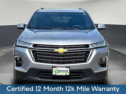 Used 2023 Chevrolet Traverse LT w/ LT Premium Package AWD/4WD image 2