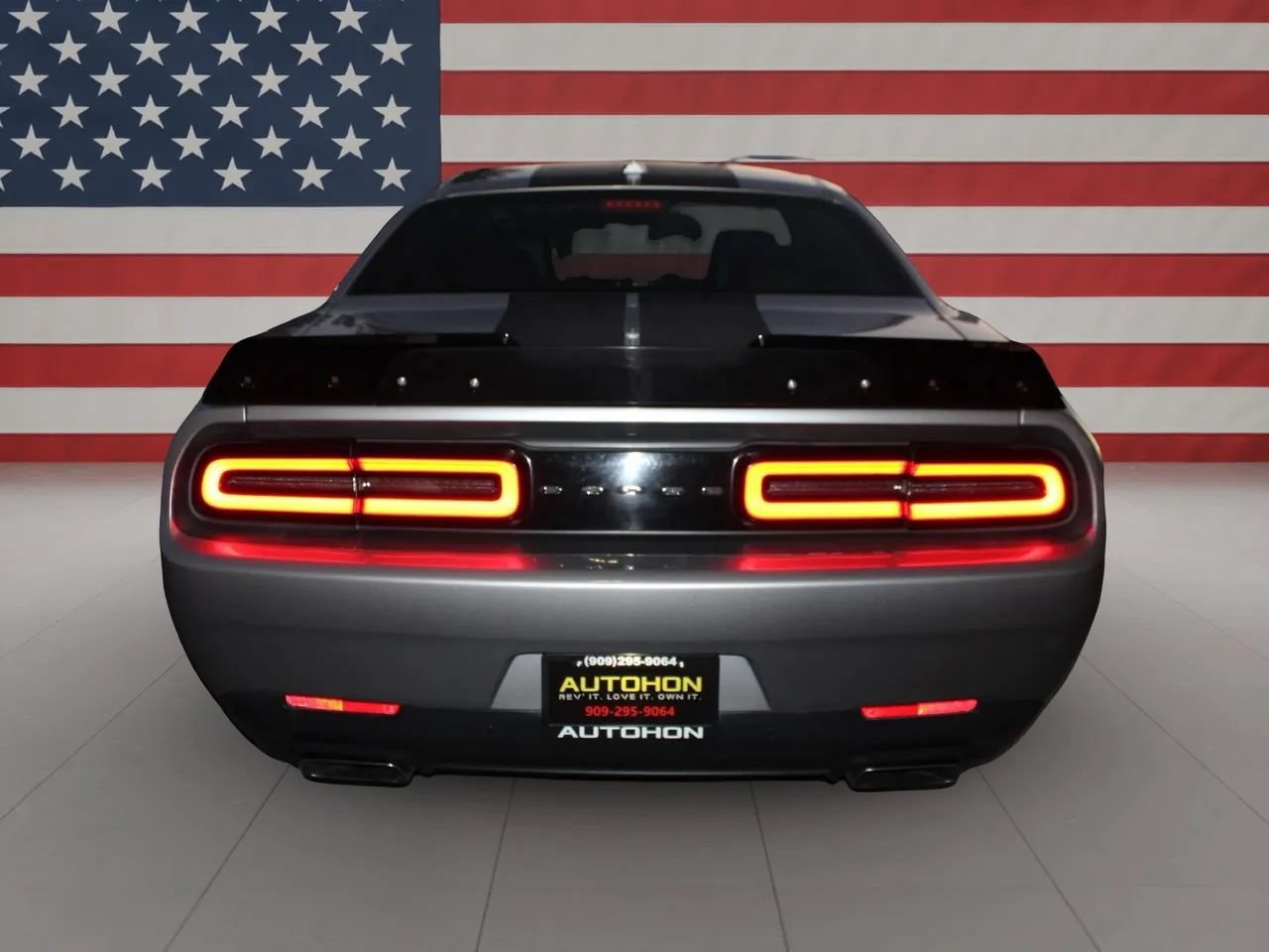 Used 2016 Dodge Challenger R/T Plus RWD image 8